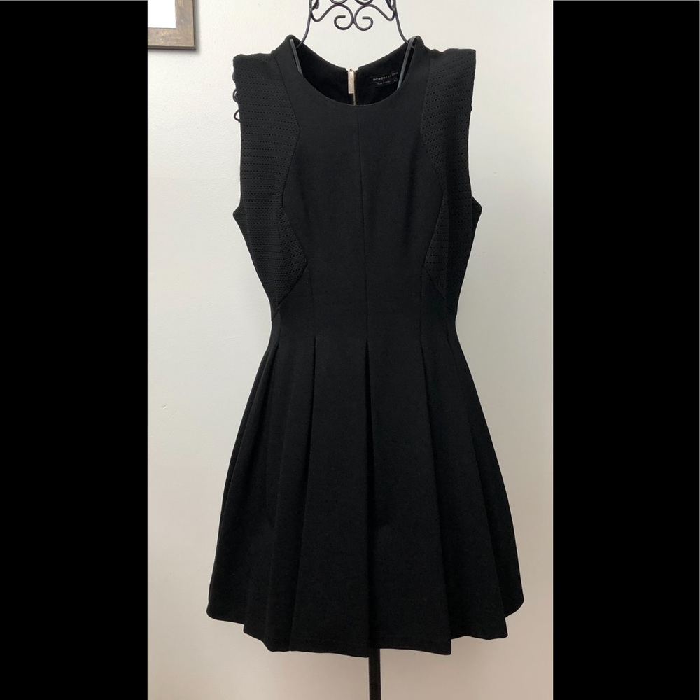 BCBG MAXAZIRA DRESS.  Super cute!